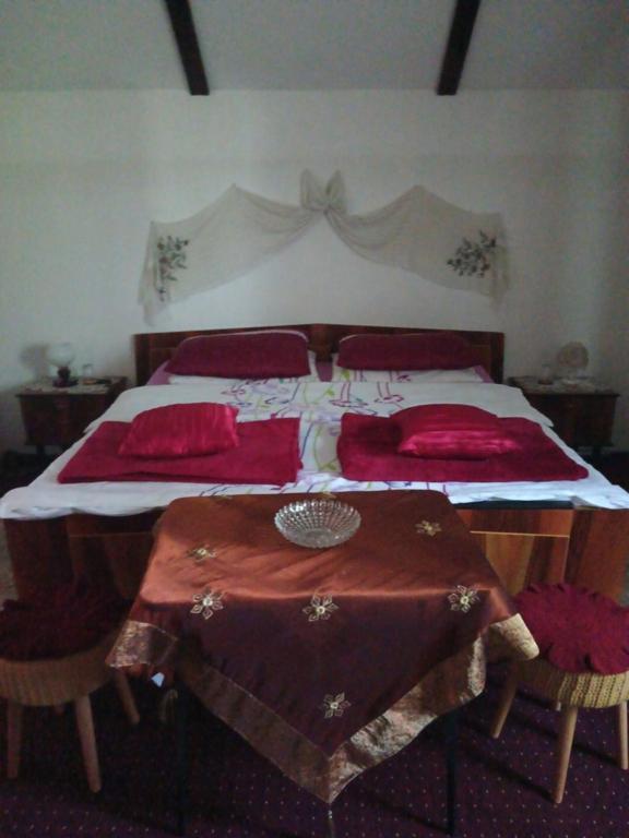 Apartments Bakine Carolije Karanac Екстер'єр фото
