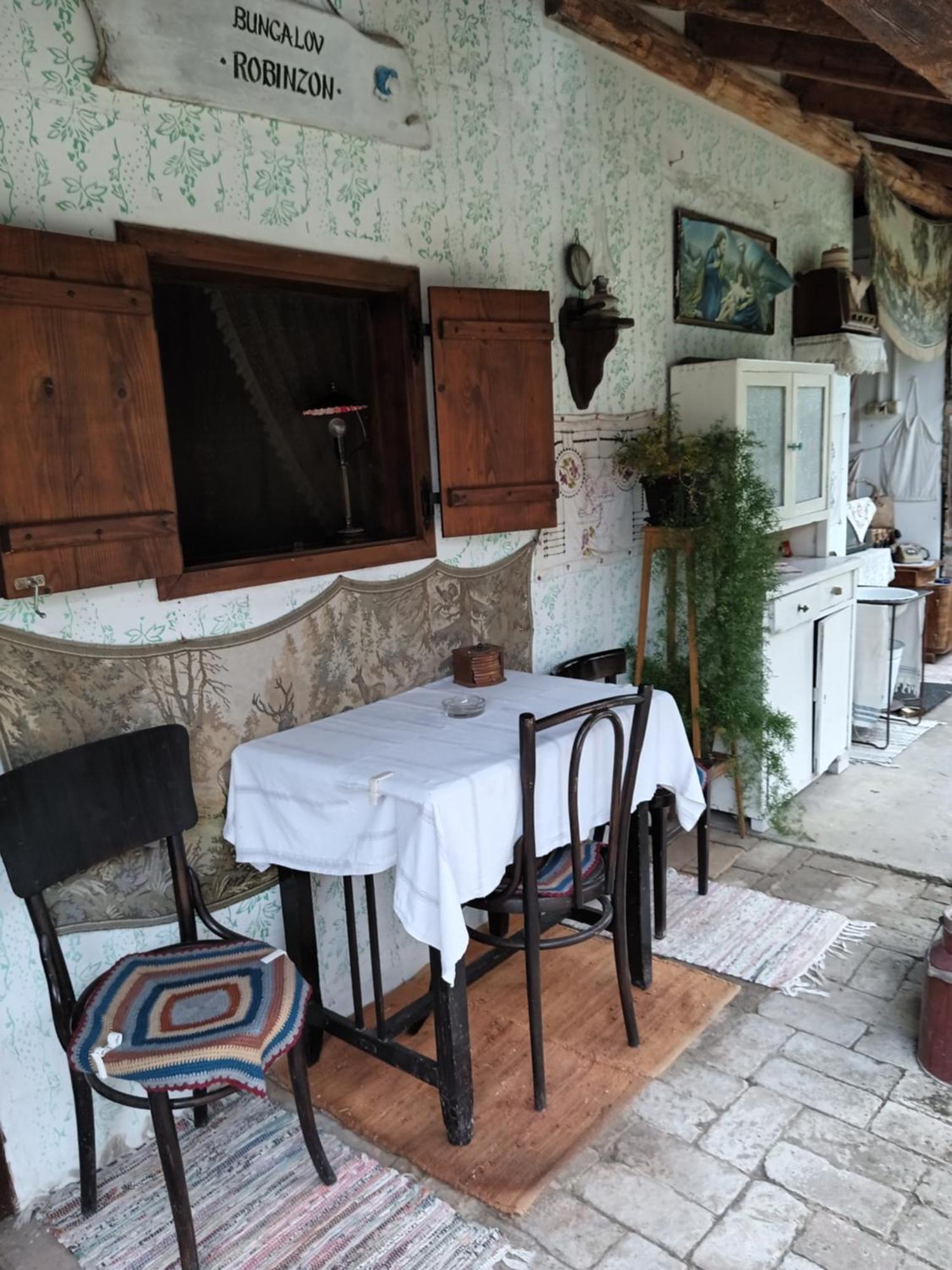 Apartments Bakine Carolije Karanac Екстер'єр фото