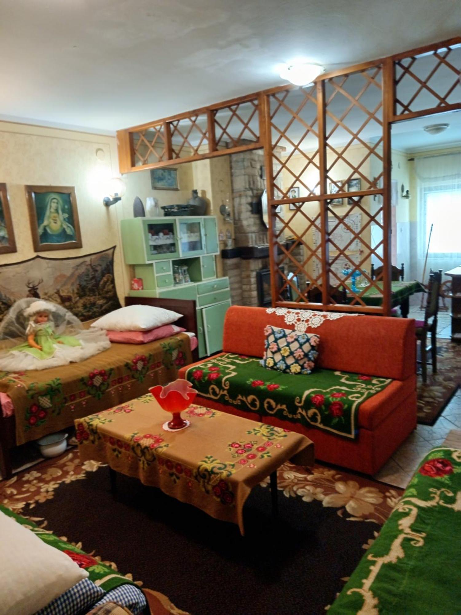 Apartments Bakine Carolije Karanac Екстер'єр фото