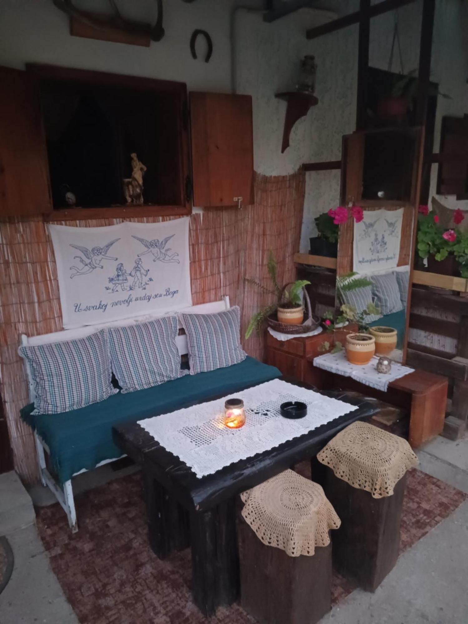 Apartments Bakine Carolije Karanac Екстер'єр фото